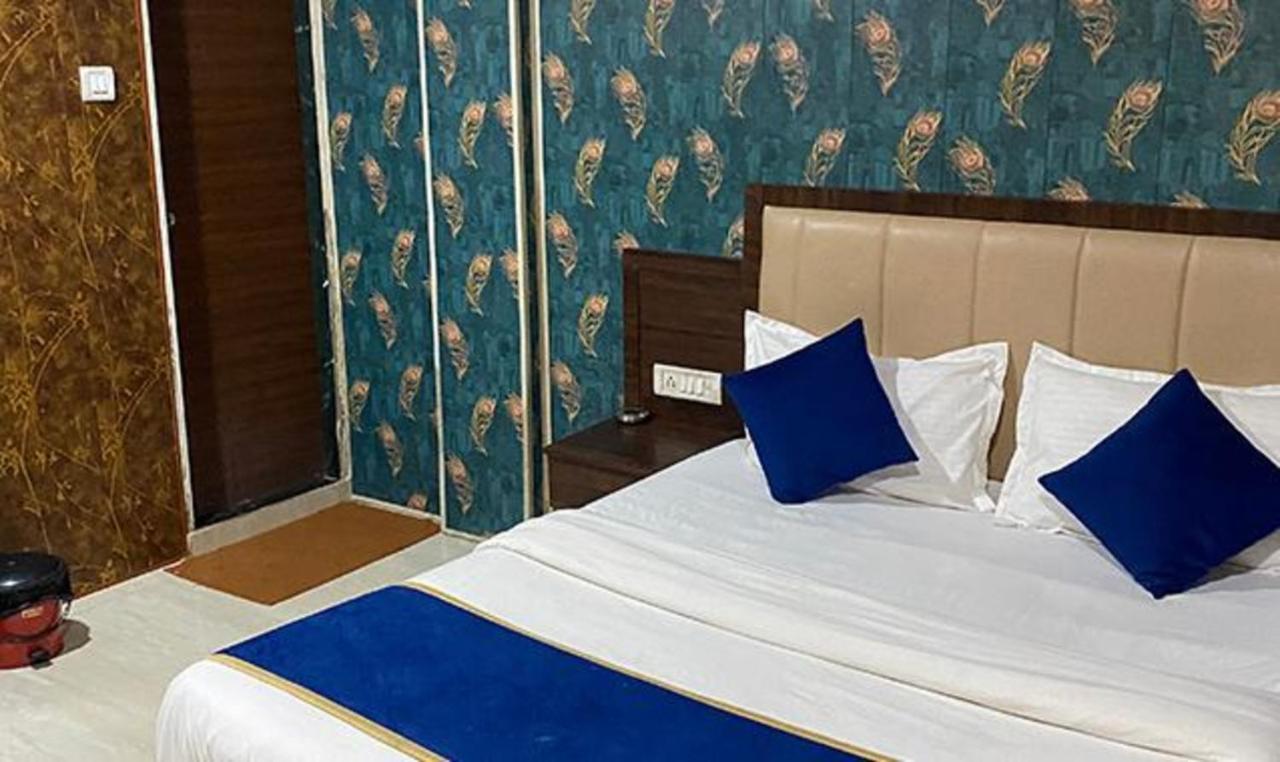 ホテル Fabexpress Ashirwad Residency ムンバイ エクステリア 写真